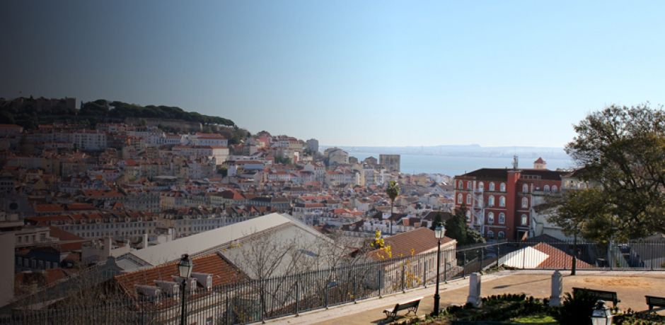 <span>Lisboa</span>Roman Libbertz‘ Liebeserklärung an eine wundervolle Stadt – in Bild und Lyrik.